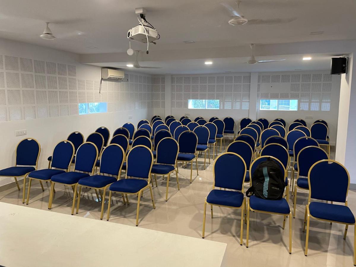 Kochi The Reach Hotel מראה חיצוני תמונה