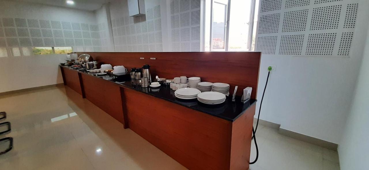 Kochi The Reach Hotel מראה חיצוני תמונה
