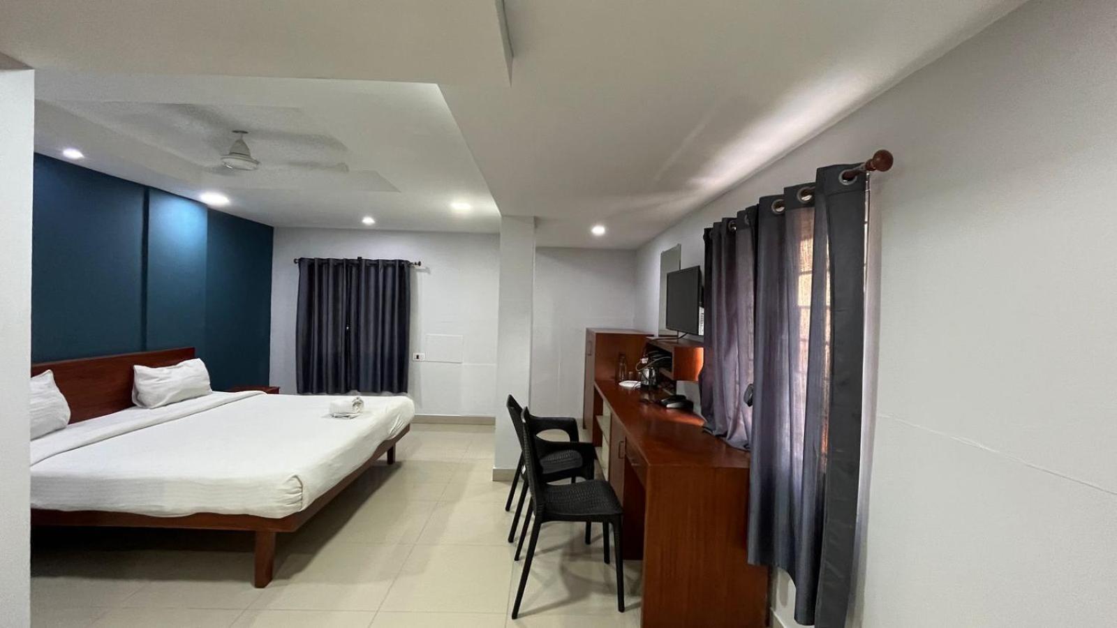 Kochi The Reach Hotel מראה חיצוני תמונה